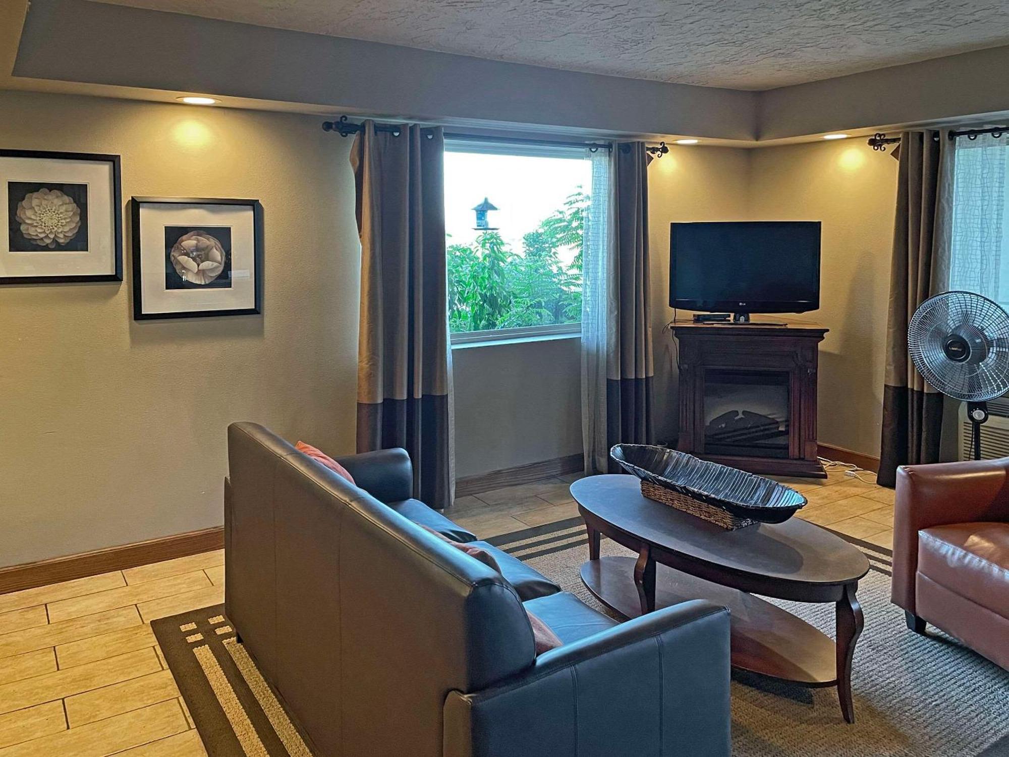 Quality Inn Clinton North Exterior foto
