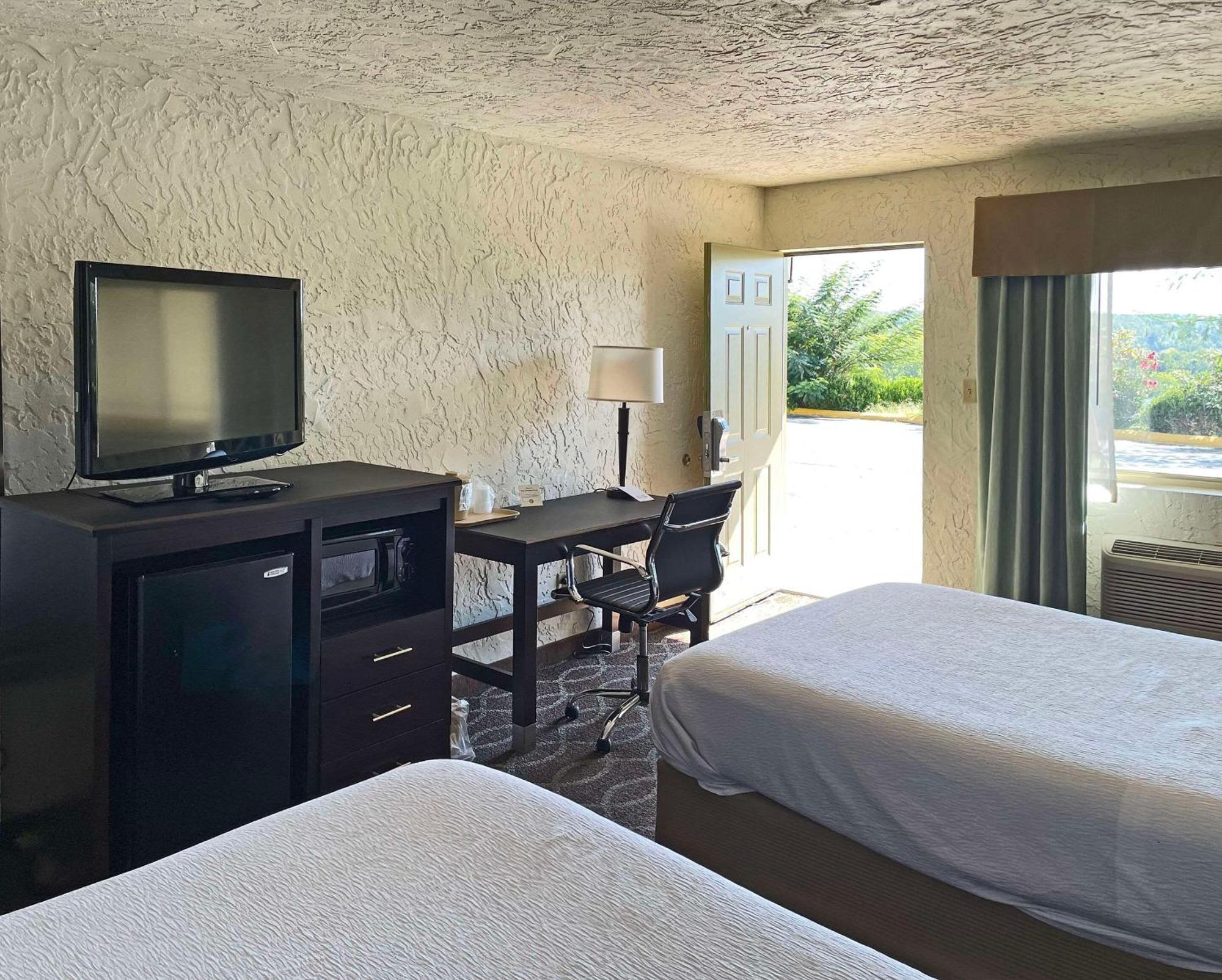 Quality Inn Clinton North Exterior foto