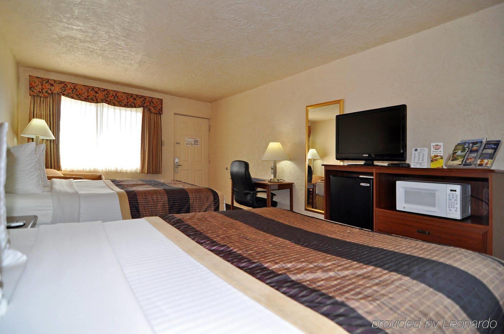 Quality Inn Clinton North Exterior foto